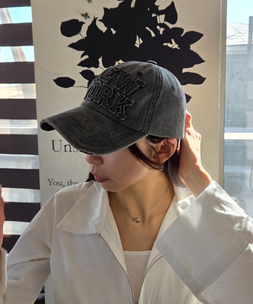 Loco Ocean（ロコオーシャン）の「NEW YORKロゴキャップ ビンテージ加工 ベースボールキャップ 野球帽（キャップ・レディース・ブラック・ONE SIZE）」の7枚目の写真