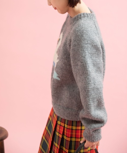 CHILD WOMAN(チャイルドウーマン)の「ネパールギルボックス スワンインターシャプルオーバー(ニット/セーター・レディース・レッド/ブラック/グレー・FREE)」の16枚目の写真