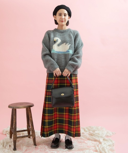 CHILD WOMAN(チャイルドウーマン)の「ネパールギルボックス スワンインターシャプルオーバー(ニット/セーター・レディース・レッド/ブラック/グレー・FREE)」の21枚目の写真