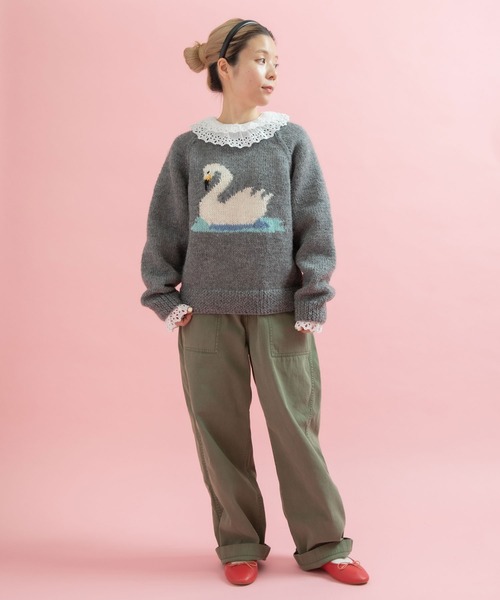 CHILD WOMAN(チャイルドウーマン)の「ネパールギルボックス スワンインターシャプルオーバー(ニット/セーター・レディース・レッド/ブラック/グレー・FREE)」の6枚目の写真