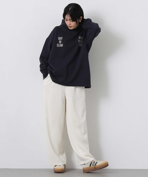 Gready Brilliant(グレディブリリアン)の「裏毛バックロゴフーディー(Tシャツ/カットソー・レディース・グレイッシュベージュ/ネイビー・38)」の5枚目の写真