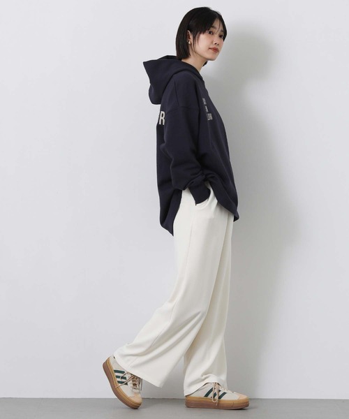 Gready Brilliant(グレディブリリアン)の「裏毛バックロゴフーディー(Tシャツ/カットソー・レディース・グレイッシュベージュ/ネイビー・38)」の6枚目の写真