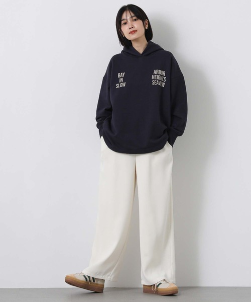 Gready Brilliant(グレディブリリアン)の「裏毛バックロゴフーディー(Tシャツ/カットソー・レディース・グレイッシュベージュ/ネイビー・38)」の8枚目の写真