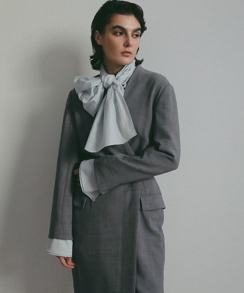 ETRE TOKYO（エトレトウキョウ）の「SANTEボウタイリボンシャツ（シャツ/ブラウス・レディース・ネイビー/ホワイト/ライトブルー・FREE）」の16枚目の写真