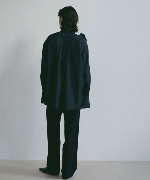 ETRE TOKYO（エトレトウキョウ）の「SANTEボウタイリボンシャツ（シャツ/ブラウス・レディース・ネイビー/ホワイト/ライトブルー・FREE）」の7枚目の写真