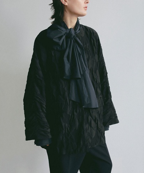 ETRE TOKYO（エトレトウキョウ）の「SANTEボウタイリボンシャツ（シャツ/ブラウス・レディース・ネイビー/ホワイト/ライトブルー・FREE）」の8枚目の写真