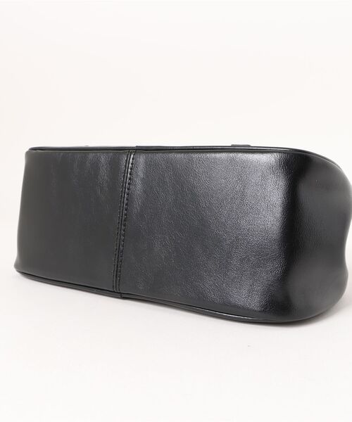 STANDOIL（スタンドオイル）の「Square Bowling Bag 25O-165A-BK（ショルダーバッグ・レディース・ブラック・FREE）」の3枚目の写真