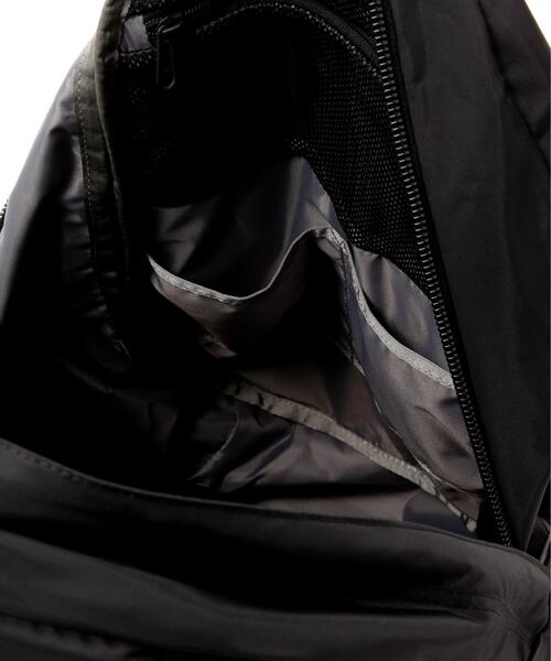 THE NORTH FACE(ザノースフェイス)の「THE NORTH FACE/ザ・ノース・フェイス/Big Shot(バックパック/リュック・メンズ・ブラック・F)」の3枚目の写真