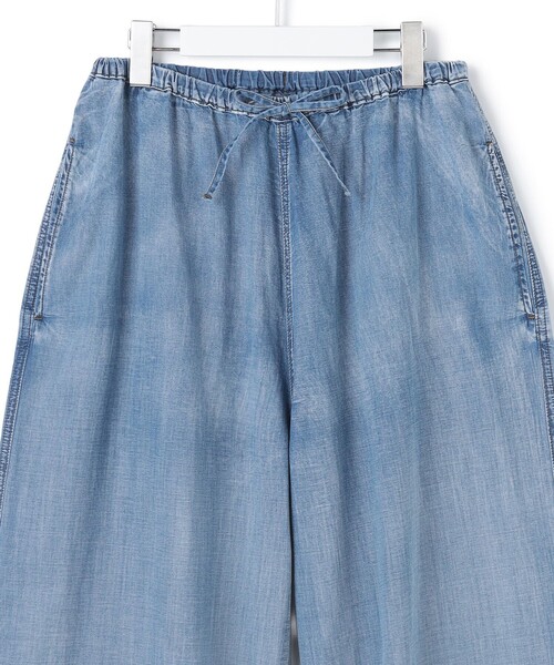 J.PRESS YORK STREET（ジェイプレスヨークストリート）の「【WOMEN】ライトダンガリー リラックスワイド パンツ（その他パンツ・レディース・ダルブルー系・F）」の3枚目の写真