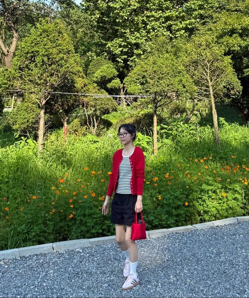 ROSEFRANTZ（ロゼフランツ）の「Eyelet Round Cardigan [Rose Red]（カーディガン/ボレロ・レディース・レッド・FREE）」の6枚目の写真