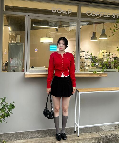 ROSEFRANTZ（ロゼフランツ）の「Eyelet Round Cardigan [Rose Red]（カーディガン/ボレロ・レディース・レッド・FREE）」の11枚目の写真