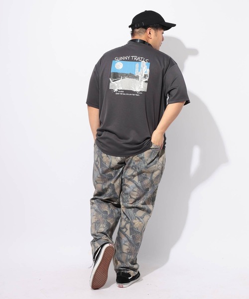 B&T CLUB(ビーティークラブ)の「Tシャツ 半袖 メンズ 大きいサイズ ヒヤテック バックプリント クルーネック B&T CLUB (ビーアンドティークラブ)(Tシャツ/カットソー・メンズ・ライトグレー/ダークグレー・X1(3L~4L)/X2(4L~5L)/X3(6L~7L)/X4(8L~9L))」の3枚目の写真