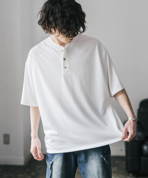 Rocky Monroe(ロッキーモンロー)の「AIR TEC+ 接触冷感・遮熱・UVカット 多機能ヘンリーネック半袖Tシャツ(Tシャツ/カットソー・メンズ・ブラック/グレイッシュベージュ/ブルー/チャコール/ネイビー/ピンク/ホワイト・M/L/XL)」の9枚目の写真