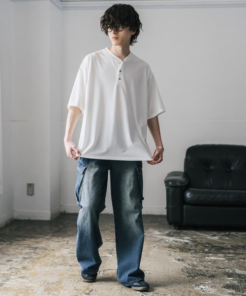 Rocky Monroe(ロッキーモンロー)の「AIR TEC+ 接触冷感・遮熱・UVカット 多機能ヘンリーネック半袖Tシャツ(Tシャツ/カットソー・メンズ・ブラック/グレイッシュベージュ/ブルー/チャコール/ネイビー/ピンク/ホワイト・M/L/XL)」の12枚目の写真