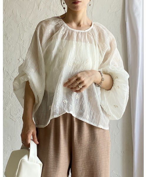 She's Closet(シーズクローゼット)の「前後2wayフロントリボン 花柄 刺繍 エンブロイダリー シアーブラウス カーディガン(シャツ/ブラウス・レディース・ホワイト/ブラック・FREE)」の5枚目の写真