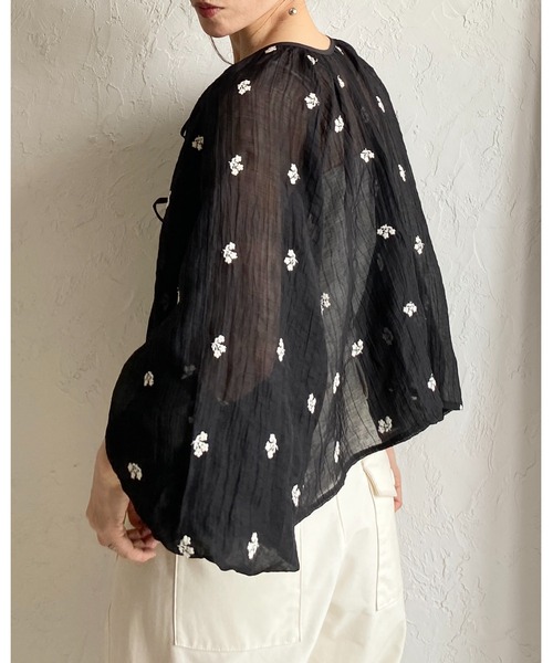 She's Closet(シーズクローゼット)の「前後2wayフロントリボン 花柄 刺繍 エンブロイダリー シアーブラウス カーディガン(シャツ/ブラウス・レディース・ホワイト/ブラック・FREE)」の7枚目の写真