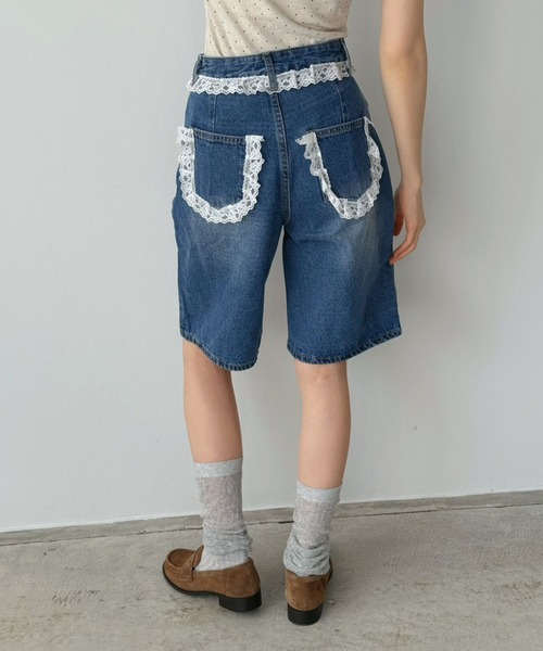 Jewelobe(ジュエローブ)の「レースデザインデニムハーフパンツ(デニムパンツ・レディース・ブルー・M/S)」の4枚目の写真