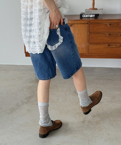 Jewelobe(ジュエローブ)の「レースデザインデニムハーフパンツ(デニムパンツ・レディース・ブルー・M/S)」の18枚目の写真