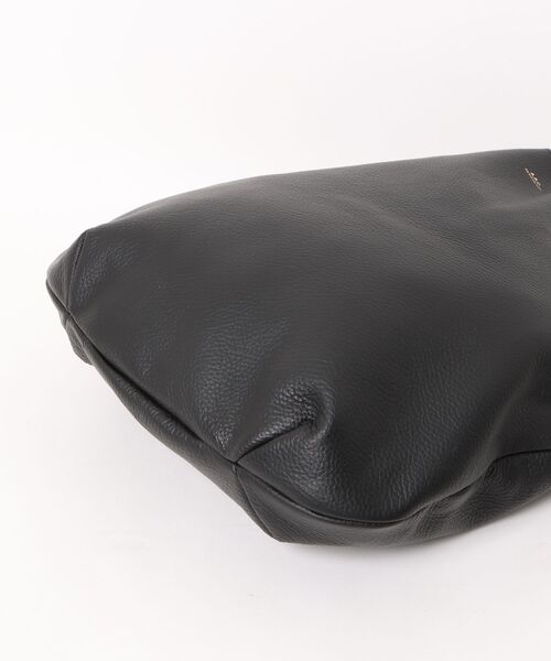 A.P.C.（アーペーセー）の「LE NEIGE（ハンドバッグ・レディース・ブラック・ONESIZE）」の3枚目の写真