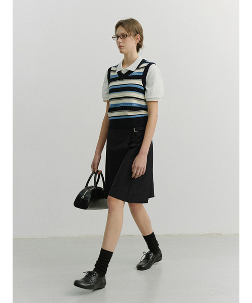 DUNST(ダンスト)の「UNISEX CRAFTED STRIPED KNIT VEST_UDSW6B123_NAVY / CREAM(ニット/セーター・レディース・アイボリー・X-SMALL/SMALL/MEDIUM/LARGE)」の2枚目の写真