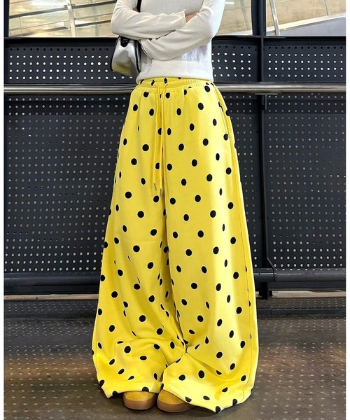 SHEENA(シーナ)の「【裾ドローコード付き】ドットスウェットワイドパンツ(スウェットパンツ・レディース・イエロー・M)」の16枚目の写真