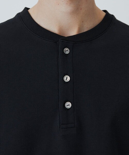 UNITED TOKYO(ユナイテッドトウキョウ)の「【残りわずか】ALBINI CASHMERE×SEA ISLAND COTTON HENRY TEE |最高級コットン/カシミヤ/春服/夏服(Tシャツ/カットソー・メンズ・グレー/ブラック・1/2)」の3枚目の写真