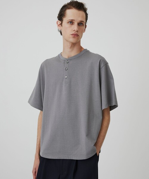 UNITED TOKYO(ユナイテッドトウキョウ)の「【残りわずか】ALBINI CASHMERE×SEA ISLAND COTTON HENRY TEE |最高級コットン/カシミヤ/春服/夏服(Tシャツ/カットソー・メンズ・グレー/ブラック・1/2)」の20枚目の写真