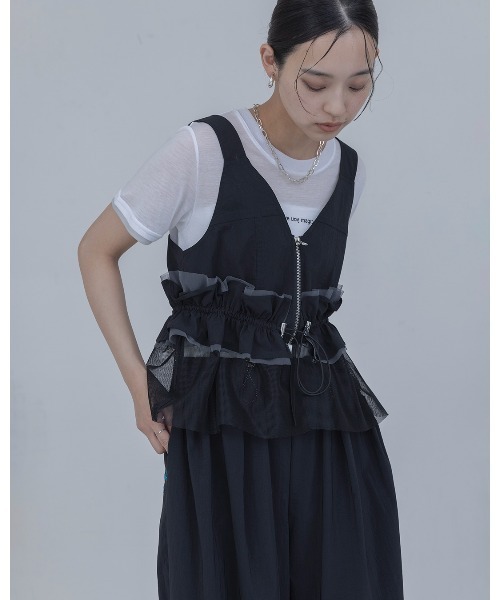 Eimee Law(エイミーロウ)の「ウエストフリルビスチェ(ベスト・レディース・ブラック/ライトベージュ・FREE)」の16枚目の写真