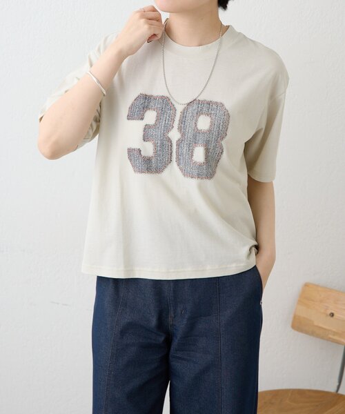 ear PAPILLONNER（イアパピヨネ）の「ナンバーTシャツ【SUM1 STYLE】（Tシャツ/カットソー・レディース・ライトベージュ・FREE）」の3枚目の写真