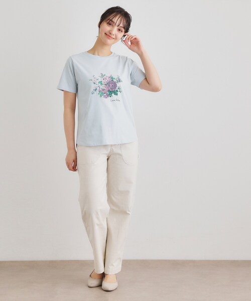 LAURA ASHLEY（ローラアシュレイ）の「【ギフトにおすすめ！5分袖／接触冷感／UVカット】エレンボロー ローズ柄Tシャツ（Tシャツ/カットソー・レディース・サックスブルー/ピンク系/ネイビー/グレー/オフホワイト・38/40）」の9枚目の写真