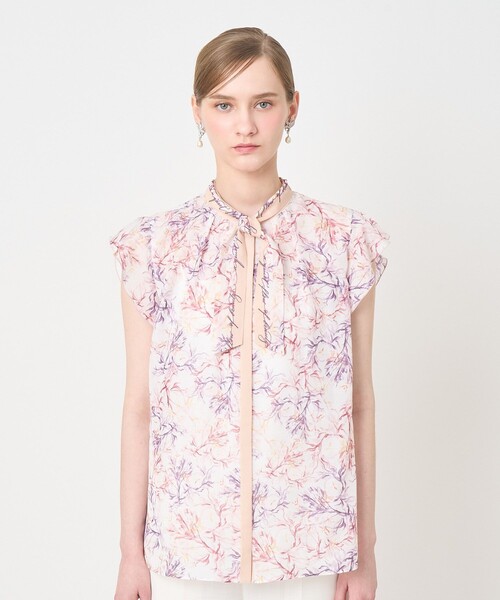 ANAYI(アナイ)の「Coral プリントローンスカーフタイ ブラウス〈セットアップ対応商品〉(シャツ/ブラウス・レディース・ピンク/ブルー・38/36)」の10枚目の写真