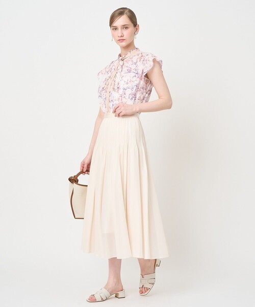 ANAYI(アナイ)の「Coral プリントローンスカーフタイ ブラウス〈セットアップ対応商品〉(シャツ/ブラウス・レディース・ピンク/ブルー・38/36)」の15枚目の写真