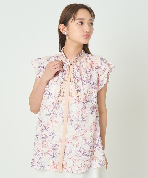 ANAYI(アナイ)の「Coral プリントローンスカーフタイ ブラウス〈セットアップ対応商品〉(シャツ/ブラウス・レディース・ピンク/ブルー・38/36)」の16枚目の写真