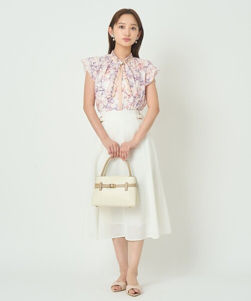 ANAYI(アナイ)の「Coral プリントローンスカーフタイ ブラウス〈セットアップ対応商品〉(シャツ/ブラウス・レディース・ピンク/ブルー・38/36)」の17枚目の写真