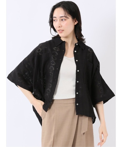 m.f.editorial(エムエフエディトリアル)の「【レース ゆったり リラックス】衿付き 半袖 オーバー シャツ ブラウス(シャツ/ブラウス・レディース・アイボリー/ブラック・FREE)」の2枚目の写真