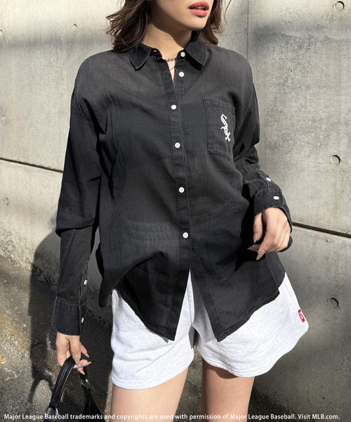 BACK TO THE FIELD(バック トゥー ザ フィールド)の「【MLB】刺しゅうロゴオーバーシャツ(シャツ/ブラウス・レディース・ブラック/ホワイト・FREE)」の5枚目の写真