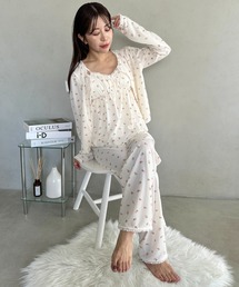 Outfitter lab（アウトフィッターラボ）の「【3点SET】アソートルームウェア パジャマ カップ付きキャミ/ ロングパンツ/前開きトップス（ルームウェア/パジャマ）」