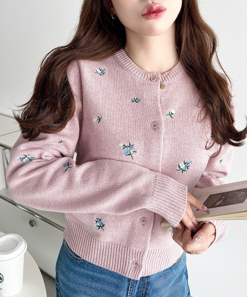 moment+(モーメントプラス)の「花柄刺繍ニットカーディガン(カーディガン/ボレロ・レディース・ピンク/杢グレー/ネイビー/アイボリー/ブラック・M/L)」の5枚目の写真