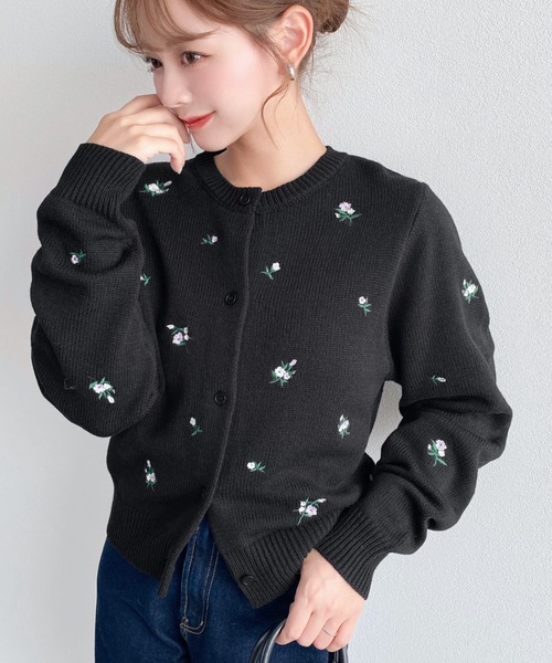 moment+(モーメントプラス)の「花柄刺繍ニットカーディガン(カーディガン/ボレロ・レディース・ピンク/杢グレー/ネイビー/アイボリー/ブラック・M/L)」の10枚目の写真
