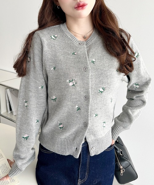 moment+(モーメントプラス)の「花柄刺繍ニットカーディガン(カーディガン/ボレロ・レディース・ピンク/杢グレー/ネイビー/アイボリー/ブラック・M/L)」の16枚目の写真