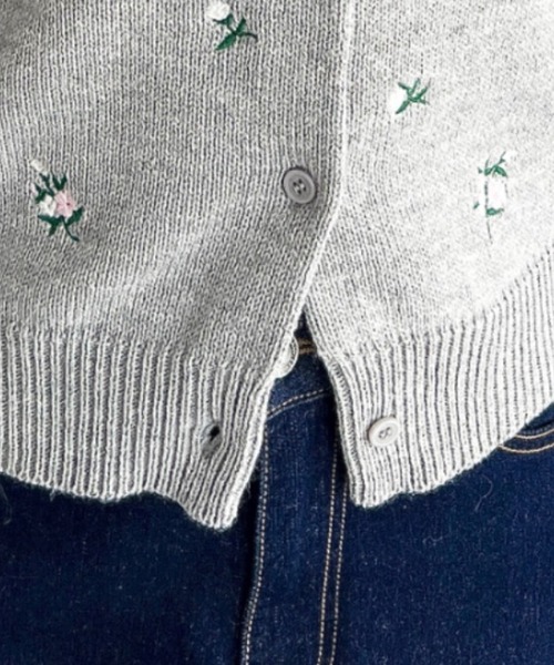 moment+(モーメントプラス)の「花柄刺繍ニットカーディガン(カーディガン/ボレロ・レディース・ピンク/杢グレー/ネイビー/アイボリー/ブラック・M/L)」の19枚目の写真