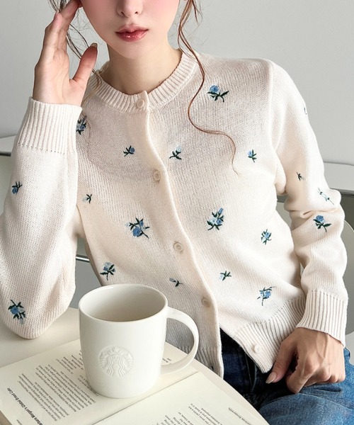 moment+(モーメントプラス)の「花柄刺繍ニットカーディガン(カーディガン/ボレロ・レディース・ピンク/杢グレー/ネイビー/アイボリー/ブラック・M/L)」の8枚目の写真