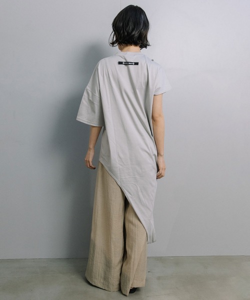 MARECHAL TERRE(マルシャルテル)の「2wayジュエリープリントTシャツ(Tシャツ/カットソー・レディース・グレイッシュベージュ/ホワイト×ブラック/ブラック/ホワイト・MEDIUM)」の18枚目の写真