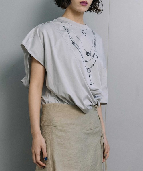 MARECHAL TERRE(マルシャルテル)の「2wayジュエリープリントTシャツ(Tシャツ/カットソー・レディース・グレイッシュベージュ/ホワイト×ブラック/ブラック/ホワイト・MEDIUM)」の15枚目の写真