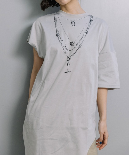MARECHAL TERRE(マルシャルテル)の「2wayジュエリープリントTシャツ(Tシャツ/カットソー・レディース・グレイッシュベージュ/ホワイト×ブラック/ブラック/ホワイト・MEDIUM)」の22枚目の写真