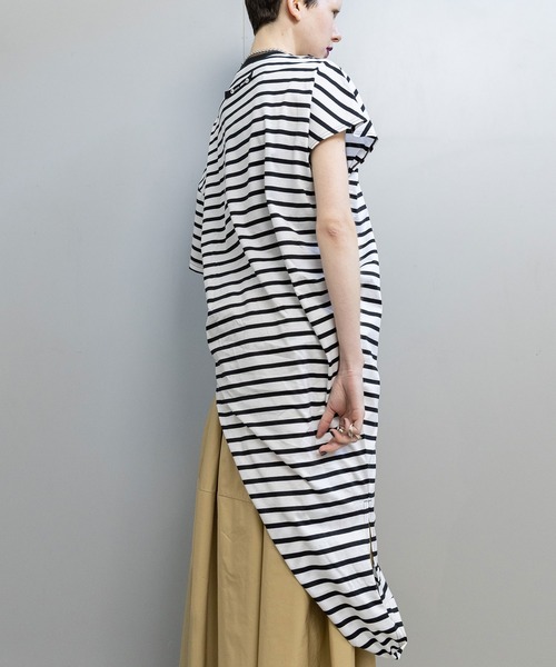 MARECHAL TERRE(マルシャルテル)の「2wayジュエリープリントTシャツ(Tシャツ/カットソー・レディース・グレイッシュベージュ/ホワイト×ブラック/ブラック/ホワイト・MEDIUM)」の13枚目の写真