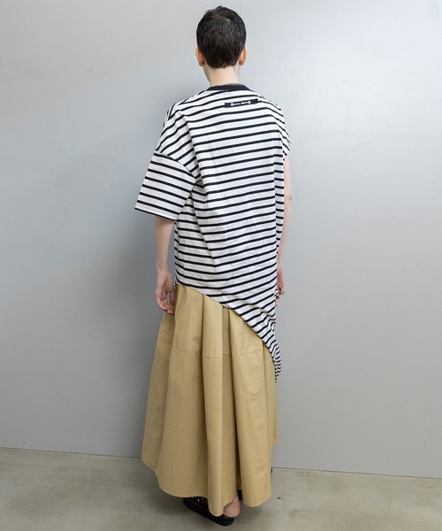 MARECHAL TERRE(マルシャルテル)の「2wayジュエリープリントTシャツ(Tシャツ/カットソー・レディース・グレイッシュベージュ/ホワイト×ブラック/ブラック/ホワイト・MEDIUM)」の10枚目の写真