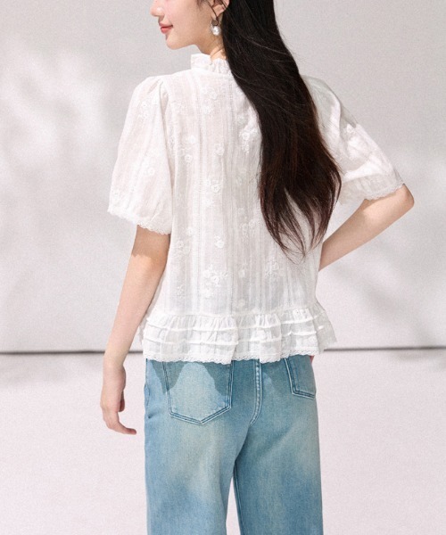 LUCPY（ラクピー）の「レースティアードシアーブラウス（シャツ/ブラウス・レディース・ホワイト・X-LARGE/LARGE/MEDIUM/SMALL）」の4枚目の写真