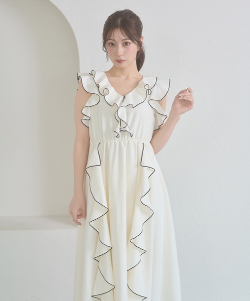 Ambre Neige(アンブルネージュ)の「raffle flill dress / ラッフルフリルワンピース(ワンピース・レディース・ブラック/オフホワイト・FREE)」の9枚目の写真