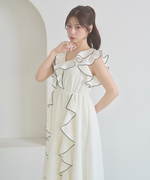 Ambre Neige(アンブルネージュ)の「raffle flill dress / ラッフルフリルワンピース(ワンピース・レディース・ブラック/オフホワイト・FREE)」の7枚目の写真